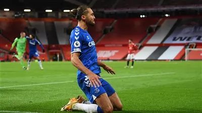 مانشستر يونايتد يتعثر أمام إيفرتون بلدغة 