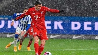 ليفاندوفسكي يتحدث عن مواجهة الأهلي في مونديال الأندية