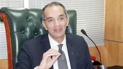 وزير الاتصالات يكشف لـ