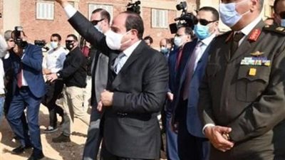 صديق: زيارة السيسي لمنطقة الهجانة رسالة لإصرار الدولة على تطوير العشوائيات 