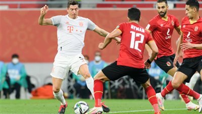 عاجل.. ليفاندوفسكي يضرب شباك الشناوي بالهدف الثاني