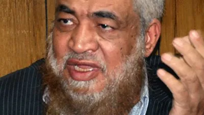 تفاصيل دفن كرم زهدي في مدافن المنيا