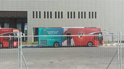 حافلة الأهلي تتحرك لملعب المدينة التعليمية قبل مواجهة بالميراس