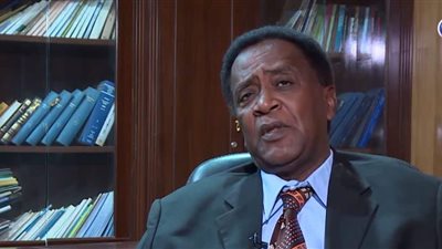 وفاة الشاعر والكاتب السوداني مبارك بشير