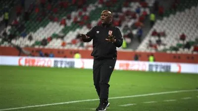 موسيماني: على إفريقيا أن تفخر بفوز الأهلي بالميدالية البرونزية