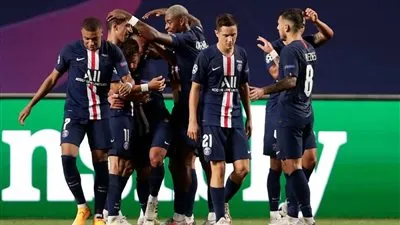 تعرف على غيابات باريس سان جيرمان ضد برشلونة بدوري الأبطال