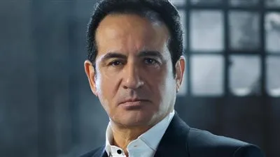 هذا ما قالة عمرو أديب معلقا على أحدث أغاني محمد ثروت 