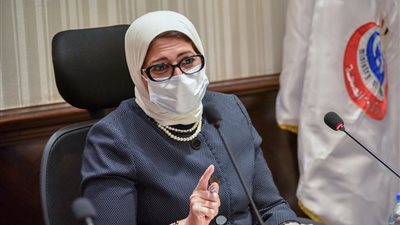 وزيرة الصحة: تدريب 35 ألف من الأطقم الطبية على بروتوكولات علاج كورونا