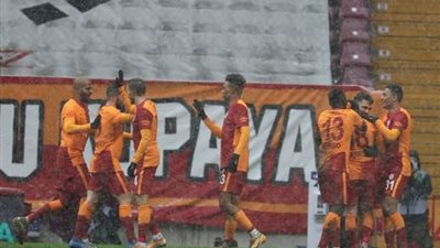 مصطفى محمد يقود جالطة سراي للفوز على قاسم باشا في الدوري التركي 