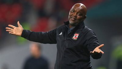  موسيماني يعقد محاضرة بالفيديو مع اللاعبين قبل مواجهة المريخ