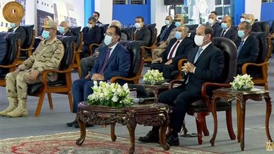 السيسي: الناس بتسأل ليه مصر ربنا موفقها في موضوع كورونا (فيديو)