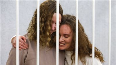 الحكم علي صحفيتين من بيلاروسيا بالسجن عامين بتهمة تغطية الاحتجاج