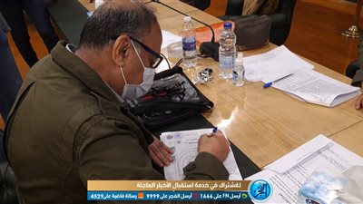 بعد ترشحه نقيبًا للصحفيين.. كارم يحيى: افتحوا النوافذ الصحافة تختنق