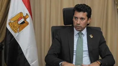 وزير الرياضة: تواصلنا مع الخارجية لتسهيل إجراءات بعثة الزمالك فى السنغال (فيديو)