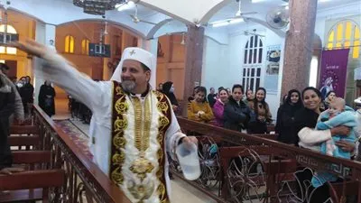 مطران إيبارشية أبو قرقاص يحتفل بالذبيحة الإلهية بكاتدرائية أم النعم الإلهية