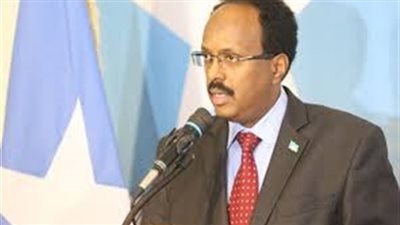 بعد أكاذيب وزير الإعلام الصومالي.. شيخ قبيلة 