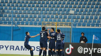 عاجل - إصابة مدافع بيراميدز في مباراة الجونة 