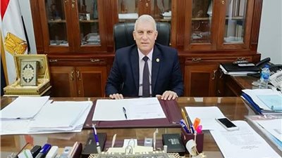 ٢,٣ مليار جنيه ضرائب ورسوم بجمارك 