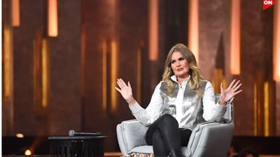 يسرا تكشف عن سبب حملتها ضد التنمر