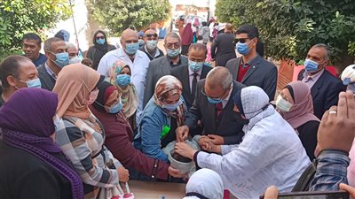 محافظ القليوبية يدشن الحملة القومية للتطعيم ضد مرض شلل الأطفال (صور) 