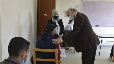 رئيس جامعة الفيوم يتابع امتحانات الفصل الدراسي الأول (صور)