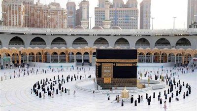 بعد شروط السعودية.. محاولات شركات السياحة للسماح بأداء العمرة