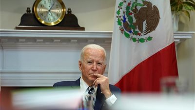 الولايات المتحدة تقلل من إمكانية مشاركة لقاحات كورونا مع المكسيك