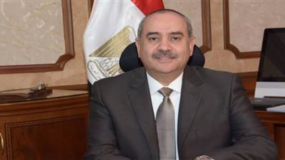 وزير الطيران يستعرض جهود الوزارة في تحديث المطارات على مستوى الجمهورية