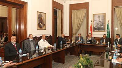 فؤاد بدراوي: محافظة القاهرة هي الأم.. والتفاعل مع المواطنين فيها أمر مهم (صور)