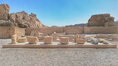 معبد دندرة لإلهة الحب والجمال عند القدماء.. وسر السراديب  