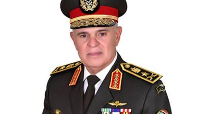 رئيس الأركان  يعود إلى أرض الوطن بعد انتهاء زيارته الرسمية للسودان