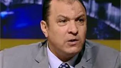 مشادة ساخنة على الهواء بسبب لفظ 