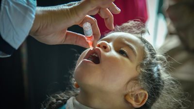 وزيرة الصحة تعلن مد فترة الحملة القومية للتطعيم ضد مرض شلل الأطفال