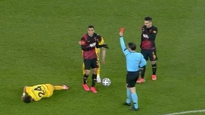 عاجل.. أول رد فعل من جالطة سراي بشأن طرد مصطفى محمد