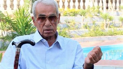 الشاعر المقاتل.. 10 معلومات عن مؤسس المجموعة القتالية 