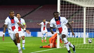 بشرى سارة في باريس سان جيرمان قبل مواجهة برشلونة