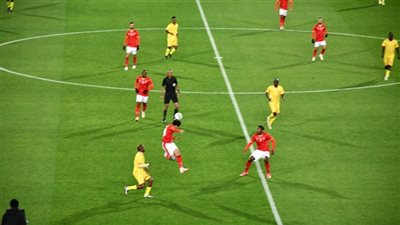 الأهلي يهدر كل الفرص ويتأخر بهدف أمام فيتا كلوب في الشوط الأول