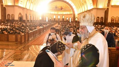 من هو الأسقف العام الجديد؟