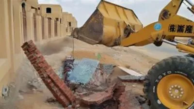 جهاز القاهرة الجديدة ينفذ حملات لإزالة التعديات وضبط المخالفات 