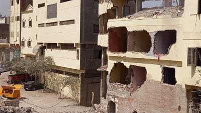 رئيس حي البساتين يتابع أعمال إزالة بير أم سلطان