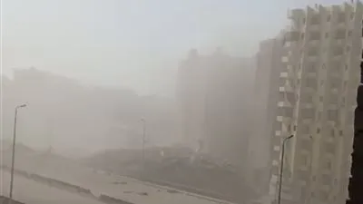 لحظة تفجير عقار الهرم المحترق (صور)