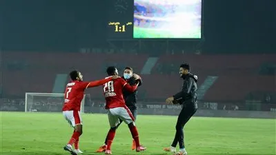 الأهلي يقترب من حسم صفقة الظهير الطائر