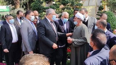 وزير الزراعة يفتتح معرض الزهور وإشادة بجودة النباتات المعروضة (صور)
