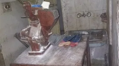 إعدام 3 أطنان أغذية وغلق مخزن ومصنع تعبئة مواد غذائية مخالفة بالشرقية