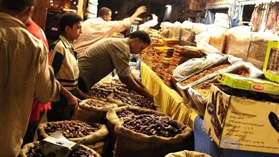 تعرف على اسعار ياميش رمضان 2021 في المحلات والمجمعات الإستهلاكية (اسعار البلح وقمر الدين والقراصيا) 