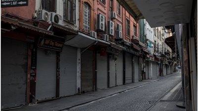 بعد تفشي الموجة الثالثة.. دول تعلن الإغلاق بسبب كورونا 