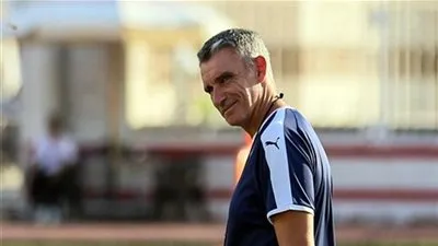 خاص.. مفاجأة مدوية وراء عودة كارتيرون للزمالك