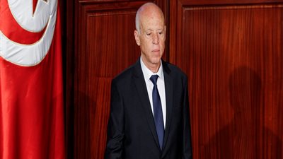 الرئيس التونسي يبحث مع البنك الدولي سبل تجاوز الأزمة الاقتصادية