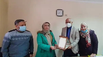 منظمه اليونيسيف تكرم وكيل وزارة الصحة الغربية