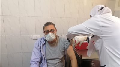 التطعيم على 3 مراحل.. تعرف على الفئات المستحقة للقاح كورونا